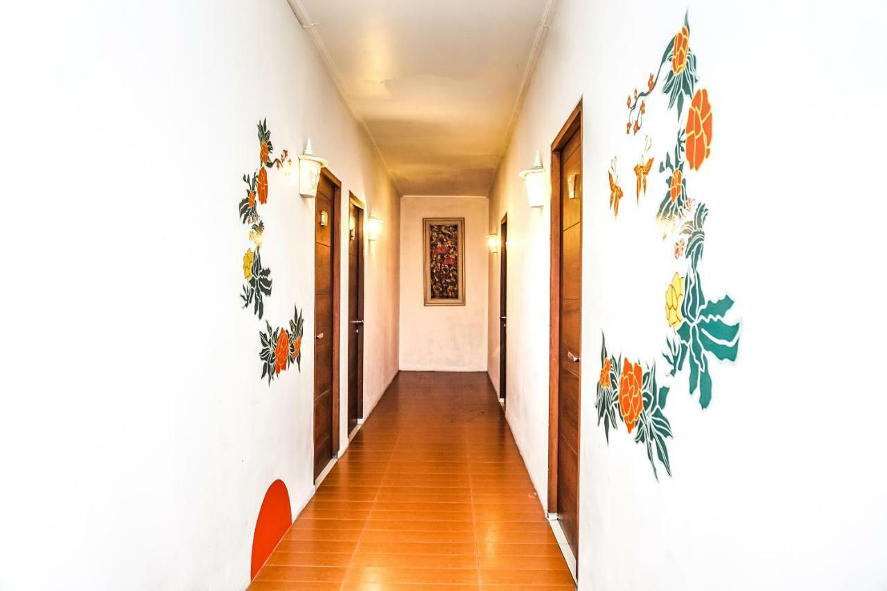 ג'קרטה Oyo 107 Kusuma Kemang Suite מראה חיצוני תמונה