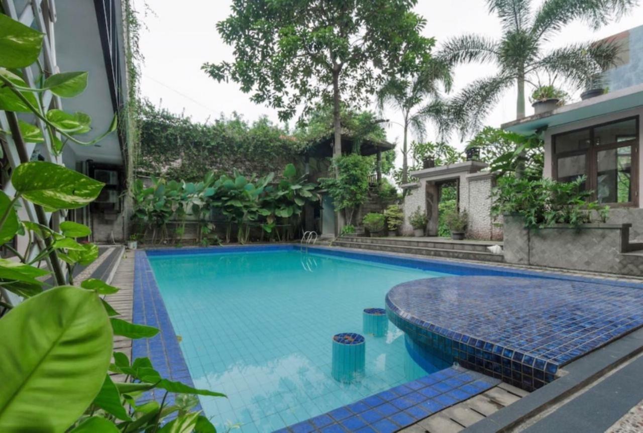 ג'קרטה Oyo 107 Kusuma Kemang Suite מראה חיצוני תמונה