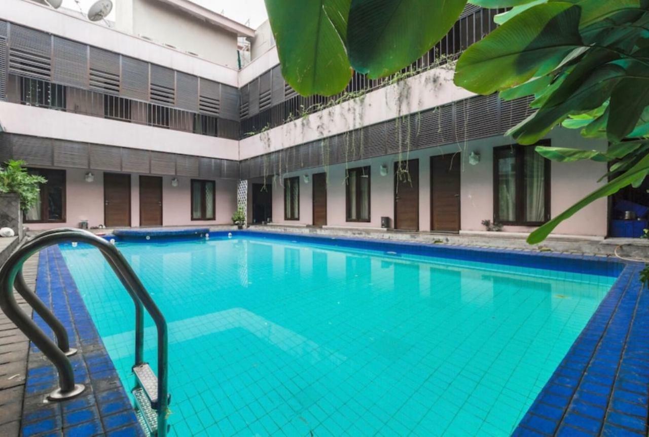 ג'קרטה Oyo 107 Kusuma Kemang Suite מראה חיצוני תמונה